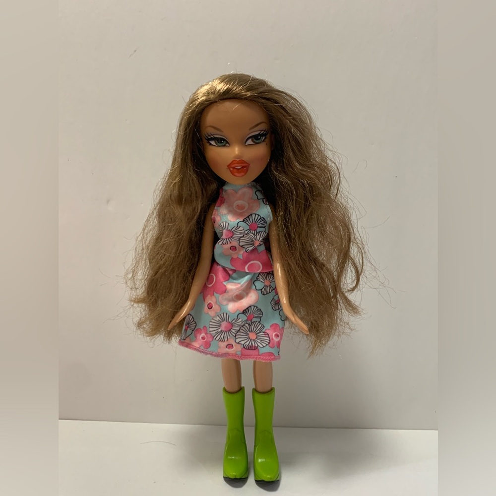 Bratz Fashion Doll